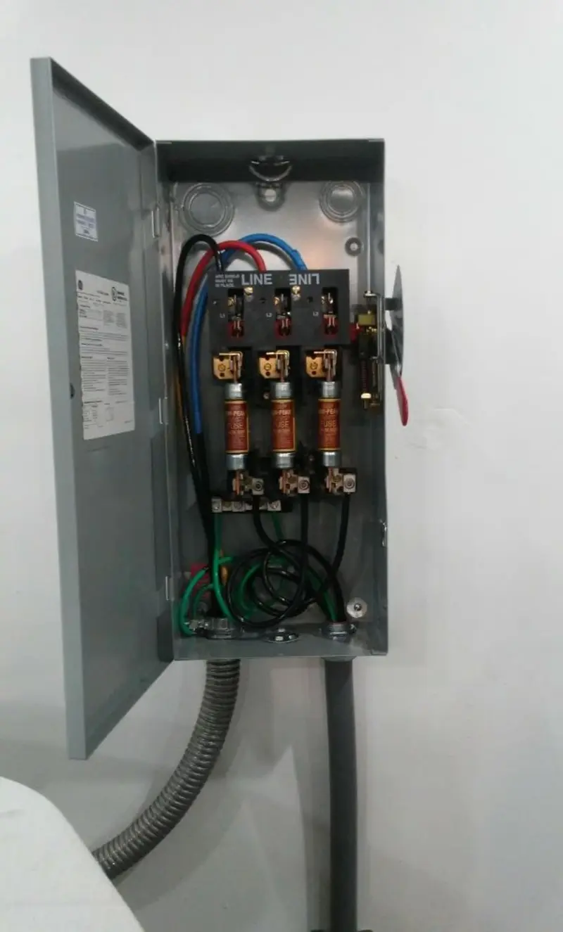 Three-phase disconnect switch installed for Electrical Wiring & Rewiring in Lake Wylie